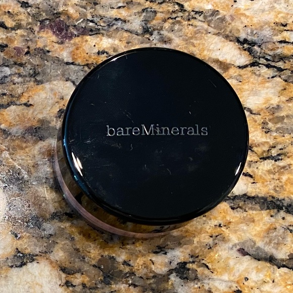 BareMinerals loose powder blush in flourish - Picture 2 of 5